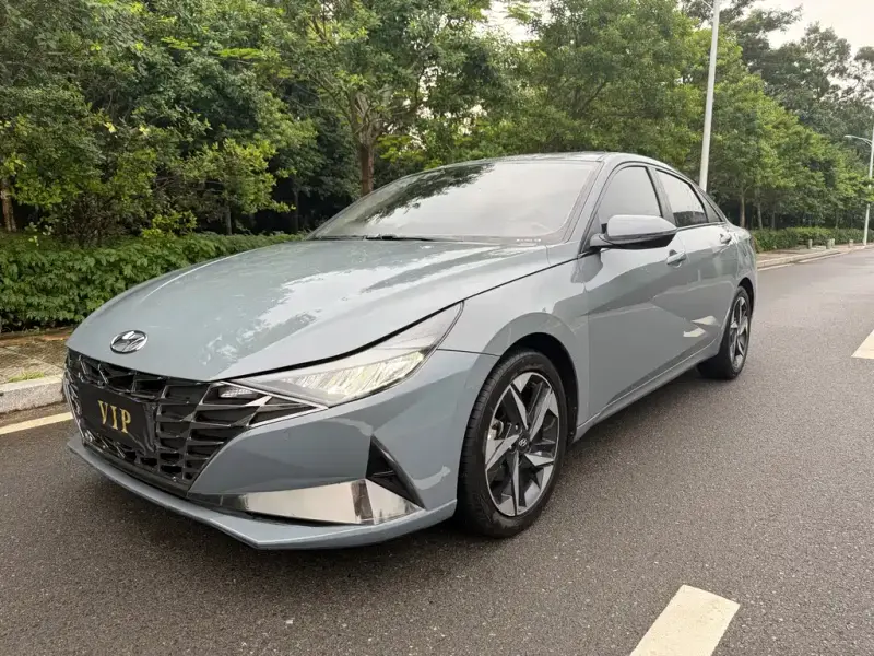 Hyundai Elantra, 2022