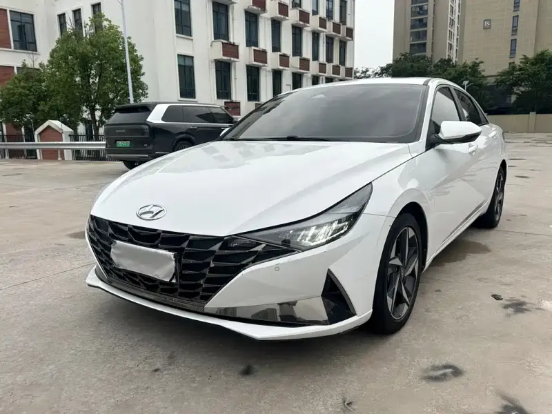 Hyundai Elantra, 2023