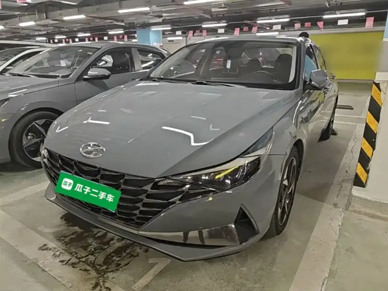 Hyundai Elantra, 2022