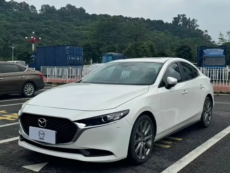 Mazda 3 Axela, 2022
