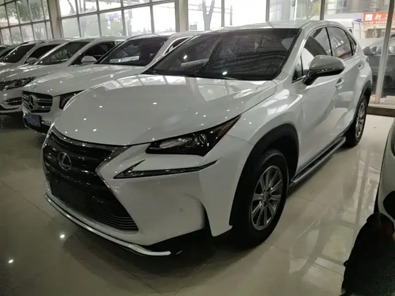 Lexus NX, 2016