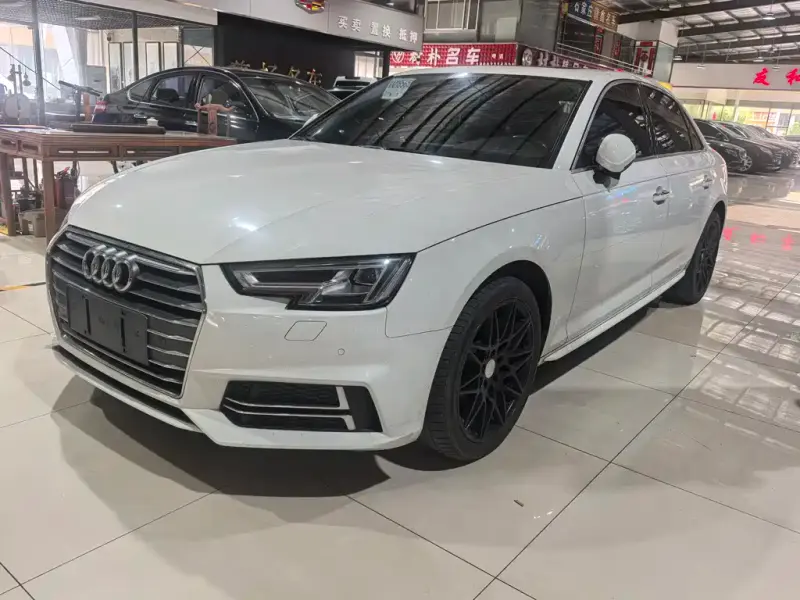 Audi A4L, 2018