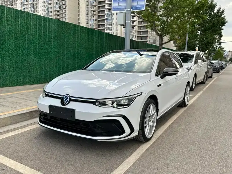 Volkswagen Golf, 2021