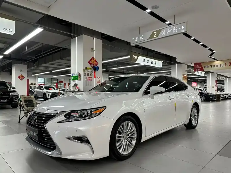 Lexus ES, 2018