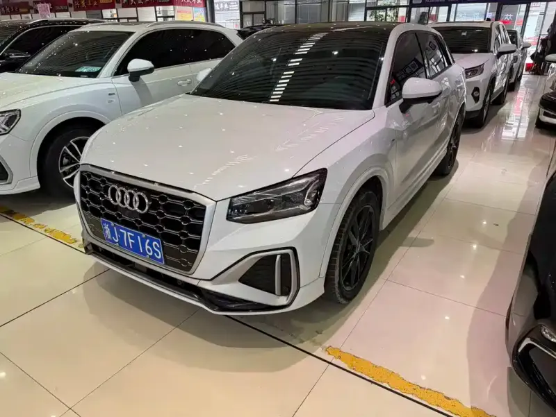 Audi Q2L, 2022