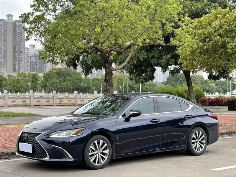 Lexus ES, 2019