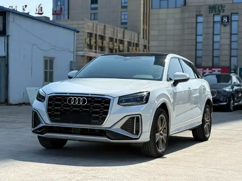 Audi Q2L, 2022