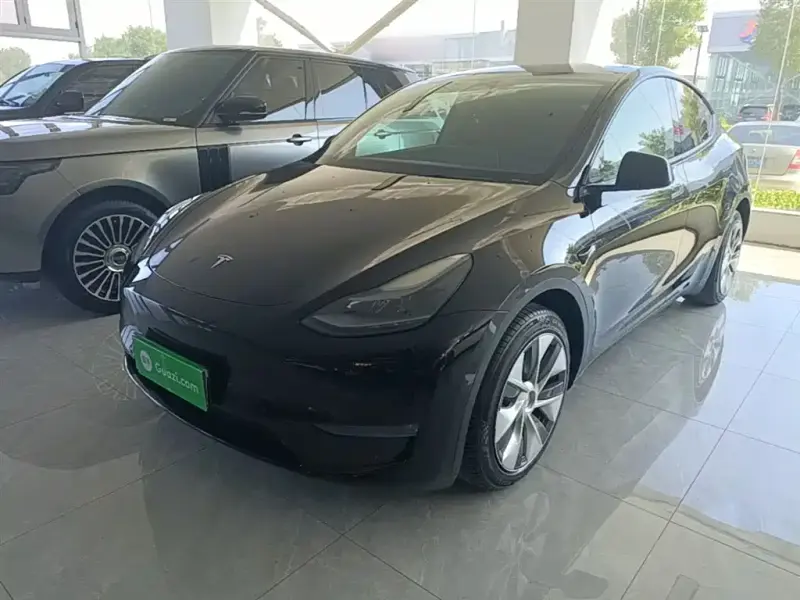 Tesla Model Y, 2023