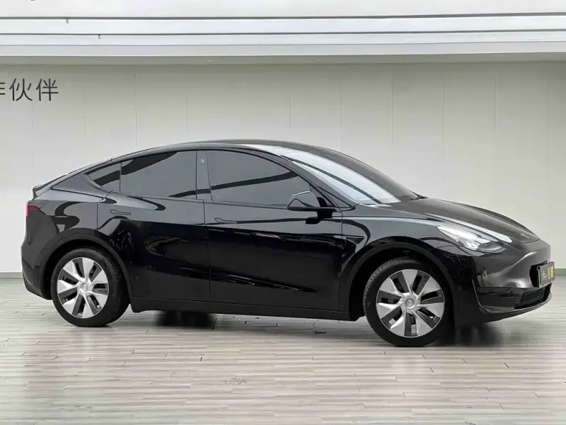 Tesla Model Y, 2023