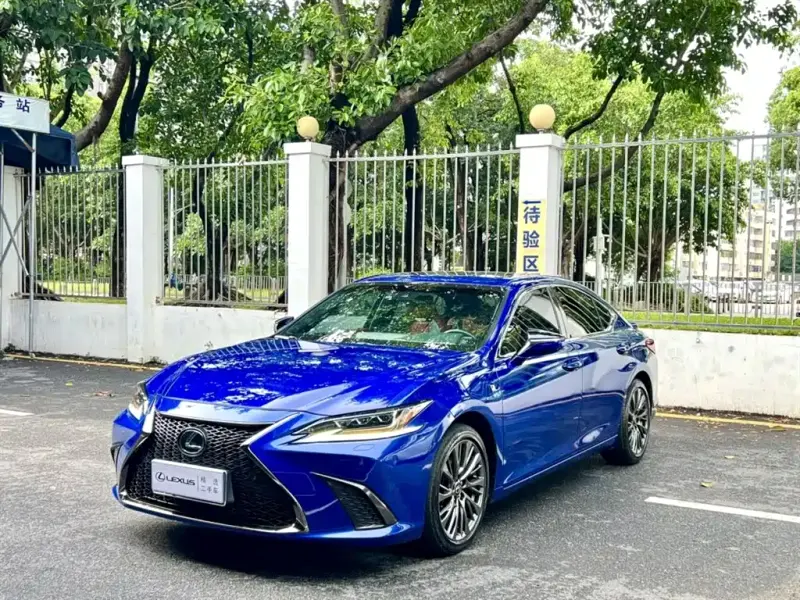 Lexus ES, 2020