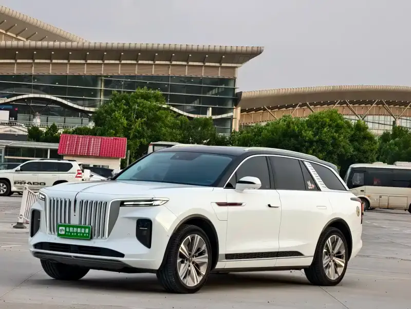 Hongqi E-HS9, 2022