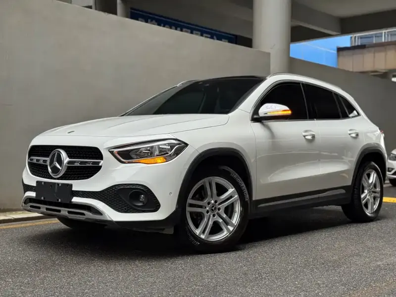 Mercedes-Benz GLA, 2022
