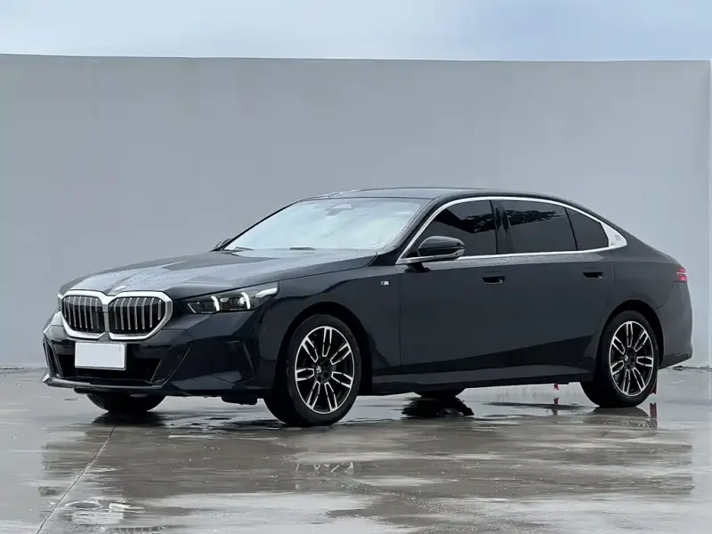 BMW 5 Series, 2024