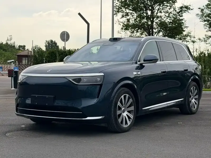 AITO M8, 2025