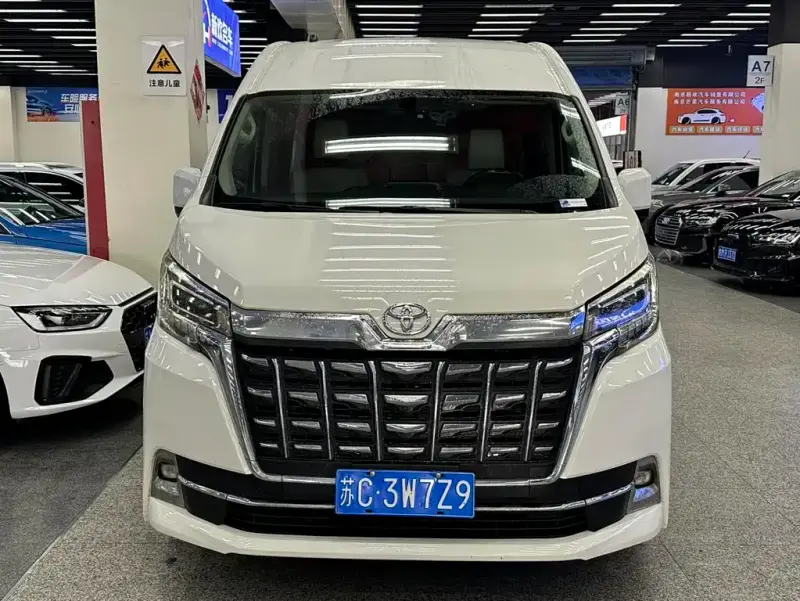 Toyota Hiace, 2022