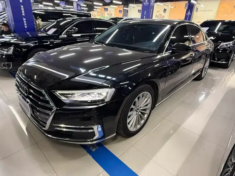 Audi A8, 2022