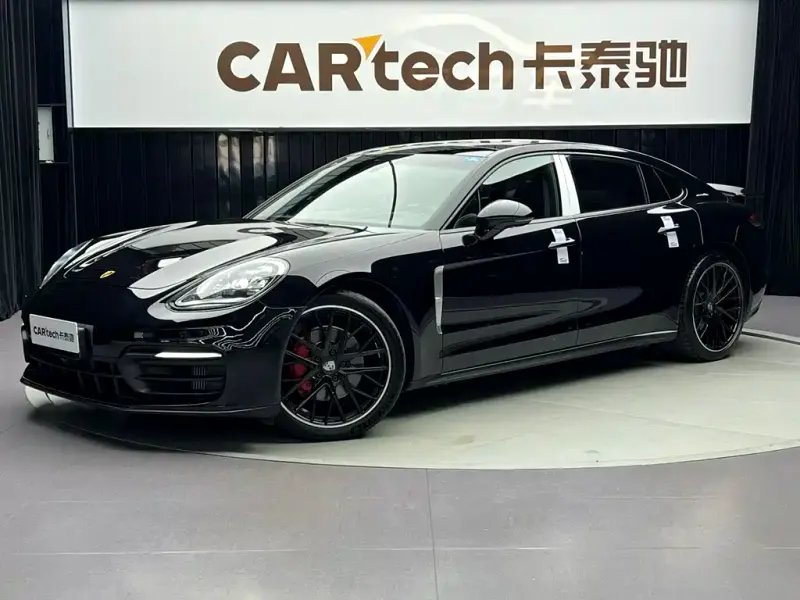 Porsche Panamera, 2022