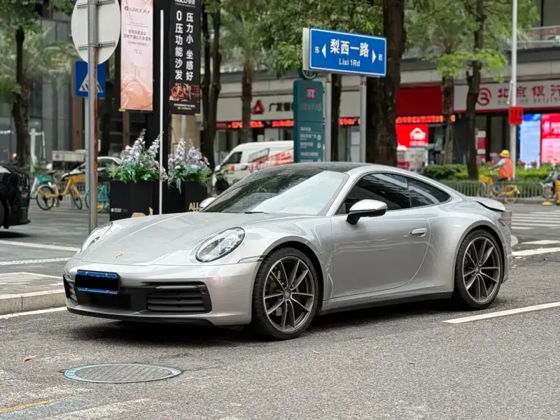 Porsche 911, 2022