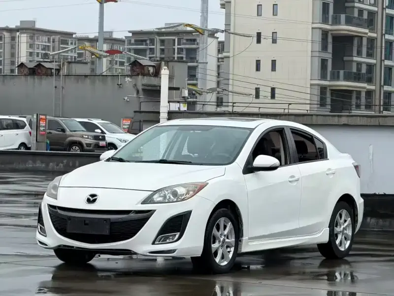 Mazda 3 Xingcheng, 2013