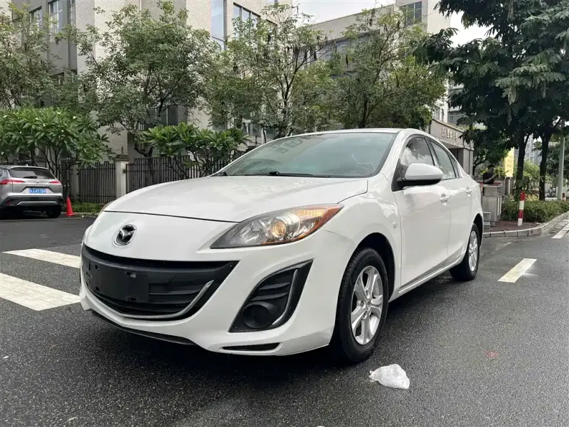 Mazda 3 Xingcheng, 2015