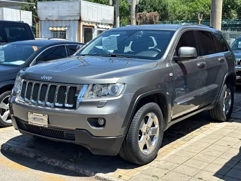 Jeep Grand Cherokee (Import), 2012