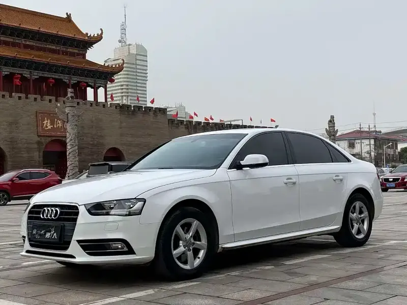 Audi A4L, 2013