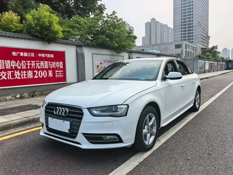 Audi A4L, 2015