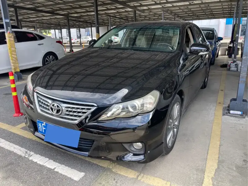 Toyota Reiz, 2013