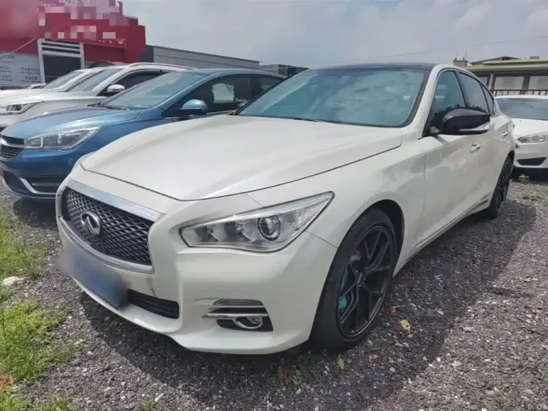 Infiniti Q50L, 2017