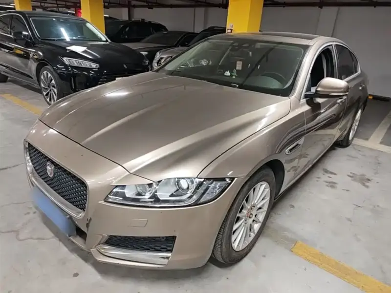 Jaguar XF, 2016