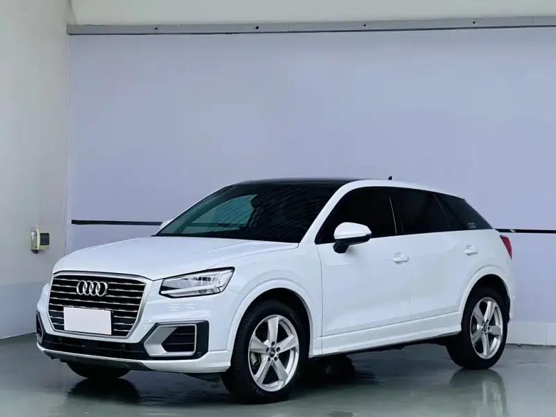 Audi Q2L, 2019