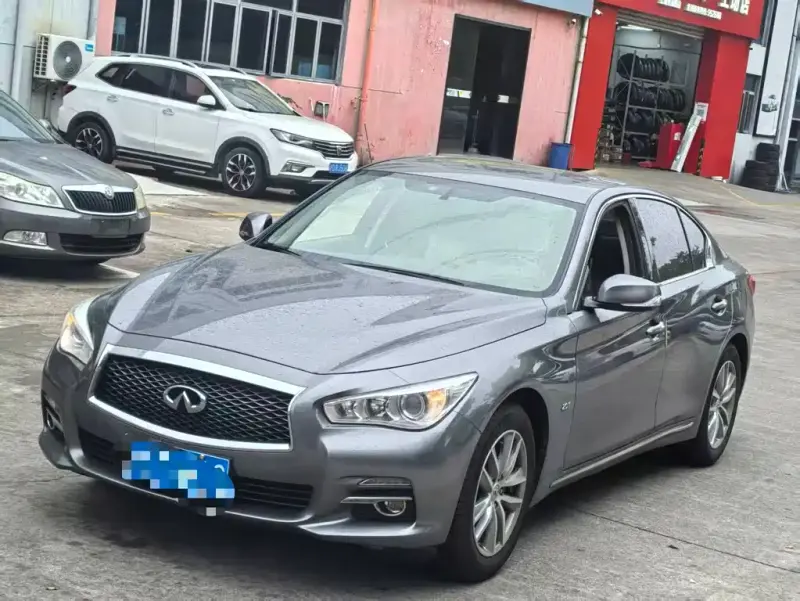 Infiniti Q50L, 2017