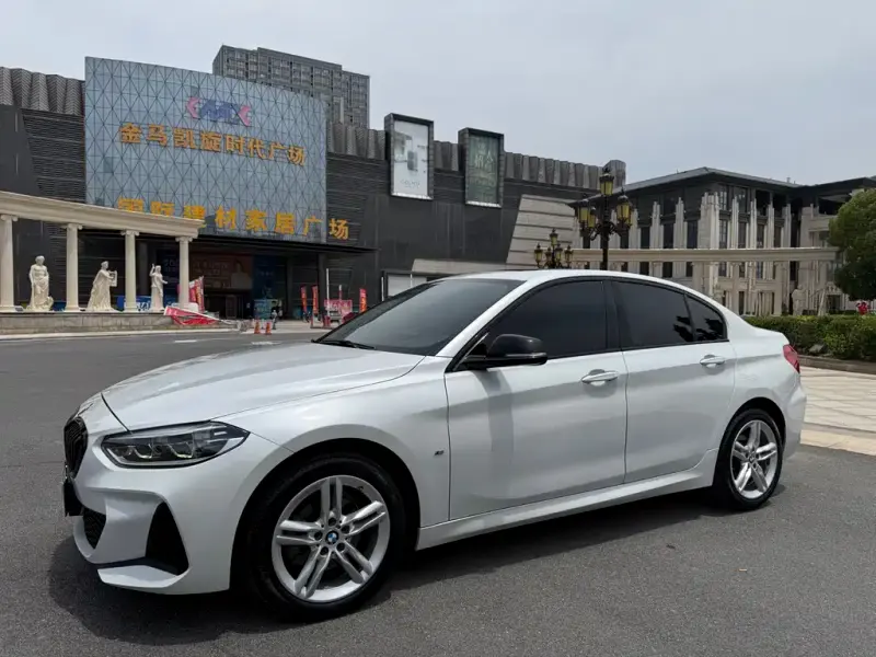 BMW 1 Series, 2023