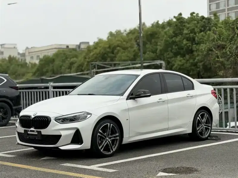BMW 1 Series, 2021