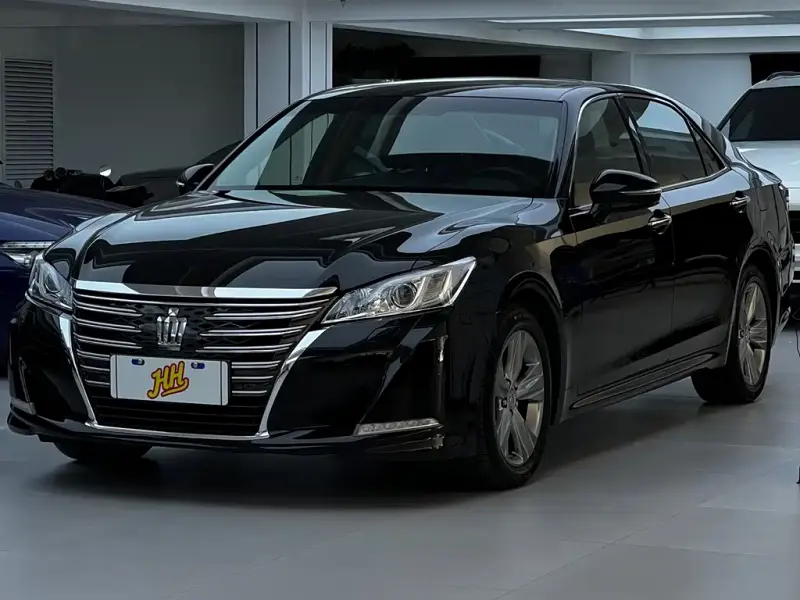 Toyota Crown, 2016
