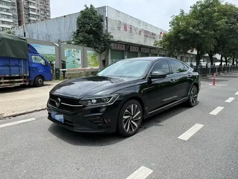 Volkswagen Passat, 2023