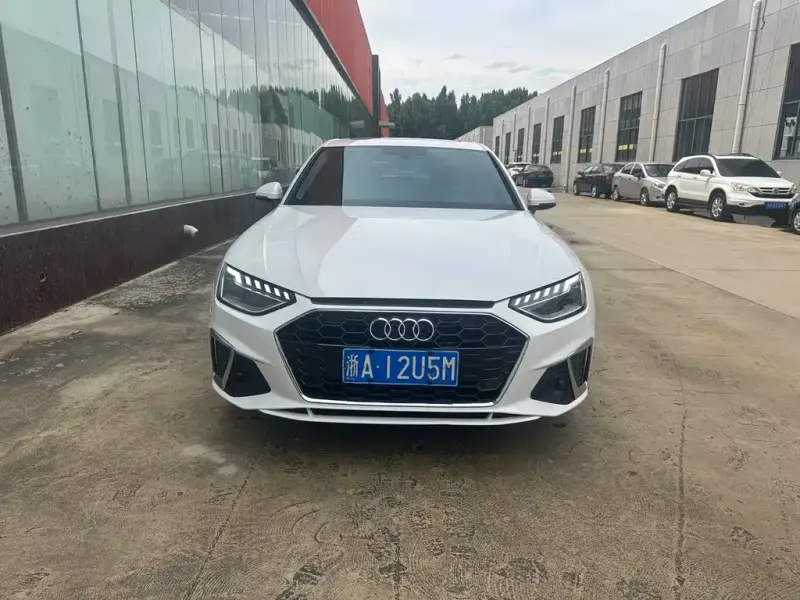 Audi A4L, 2021