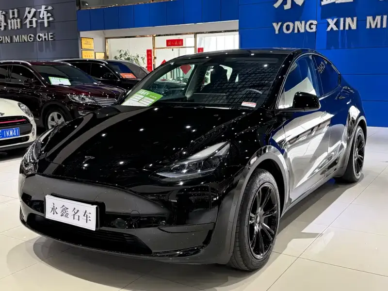 Tesla Model Y, 2023