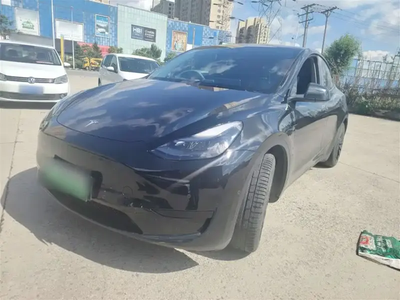 Tesla Model Y, 2023