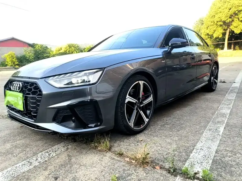 Audi A4L, 2023