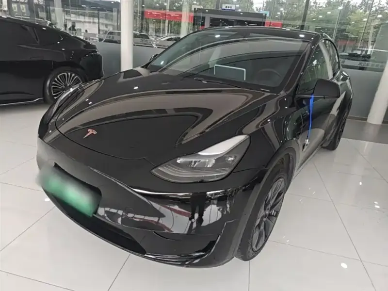 Tesla Model Y, 2023