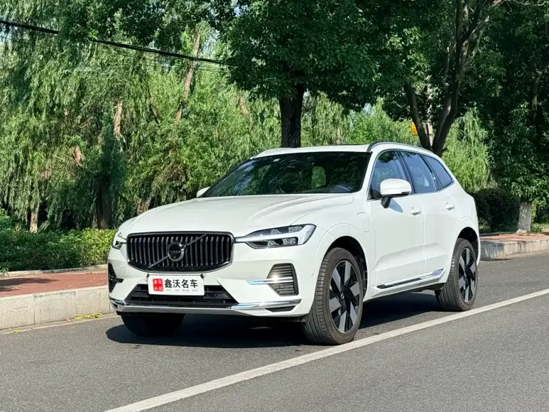 Volvo XC60 PHEV, 2024