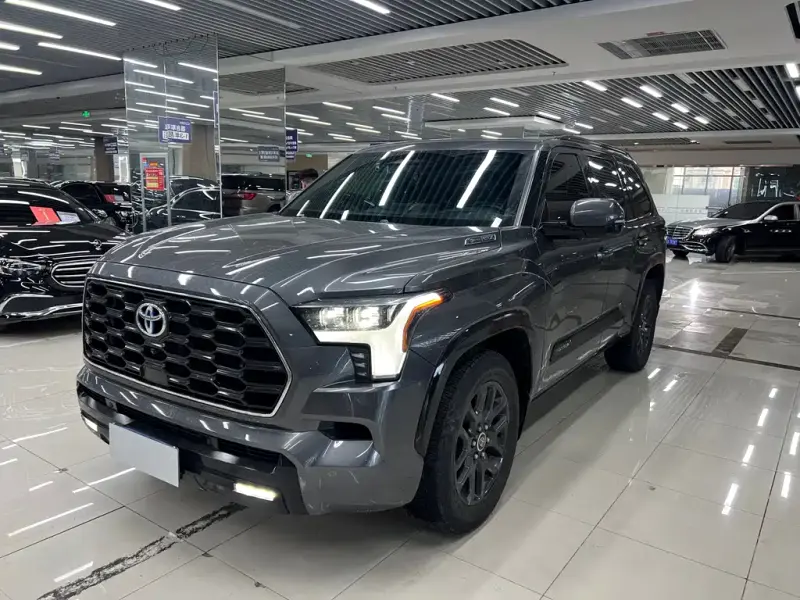 Toyota Sequoia, 2023
