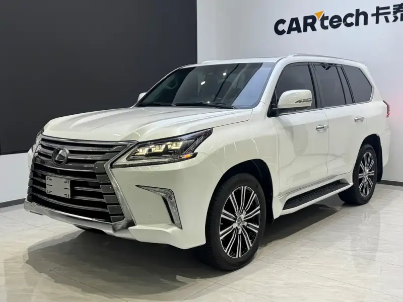 Lexus LX, 2022
