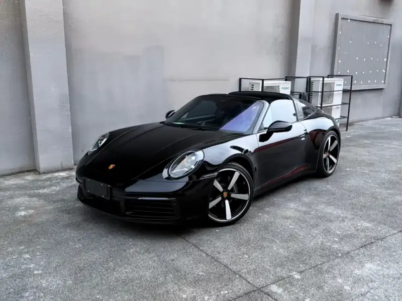 Porsche 911, 2024