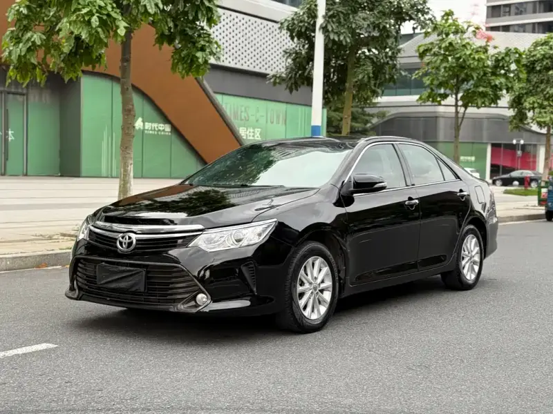 Toyota Camry, 2015
