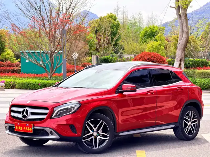 Mercedes-Benz GLA, 2015