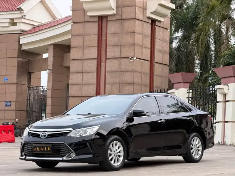 Toyota Camry, 2016