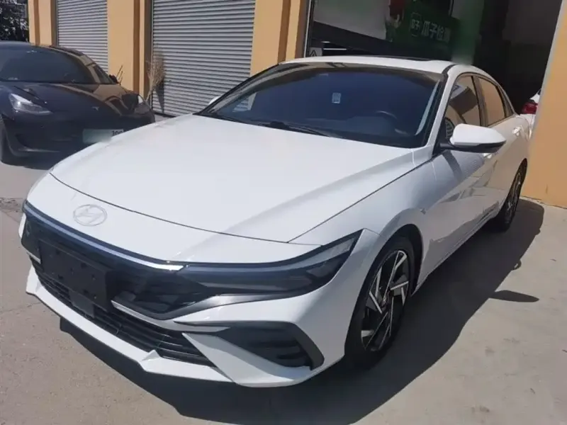 Hyundai Elantra, 2024