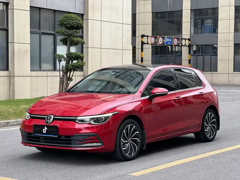 Volkswagen Golf, 2021
